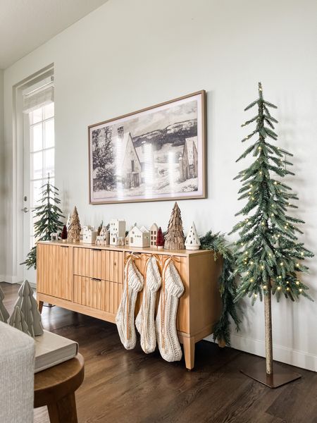 Mantel without fireplace