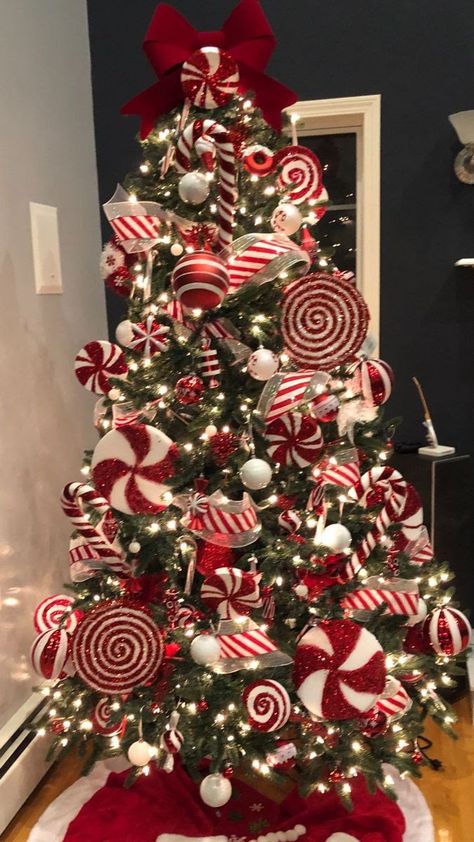 Red Candy Cane Christmas Tree, Elegant Red And White Christmas Tree, Candy Cane Xmas Tree, Mismatched Christmas Tree, Candy Cane Christmas Tree Decorations, Candy Cane Christmas Trees, Candycane Christmas Trees, Candy Cane Tree Decorations, Candy Trees Christmas