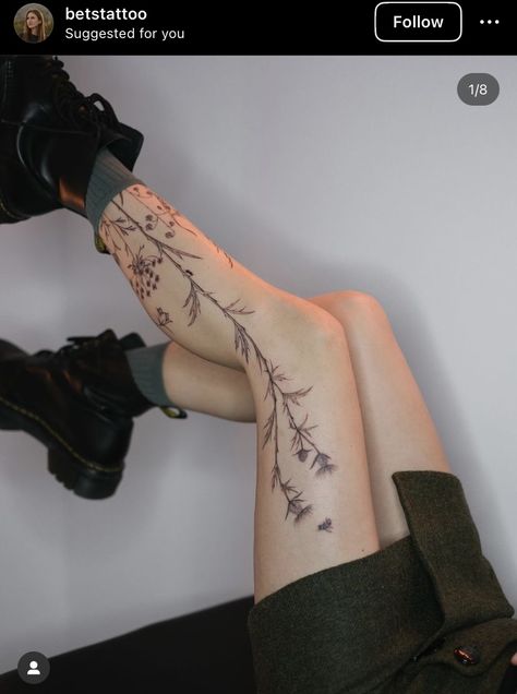 Leg Full Tattoo, Back Of Legs Tattoo, Flower Tattoos Leg, Flowers Leg Tattoo, Cute Leg Tattoos, Cool Leg Tattoos, Flower Tattoo Leg, Back Leg Tattoo, Flower Leg Tattoo