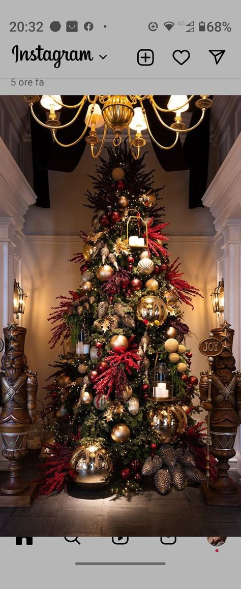 Xmass Tree Decoration 2023, Christmas Tree In Dinning Room, Green And Maroon Christmas Tree, Red And Burgandy Christmas Tree, Burgundy And Orange Christmas Tree, White Gold Green And Red Christmas Tree, Asian Christmas Tree, Classic Elegant Christmas Decor, Christmas Tree Glam