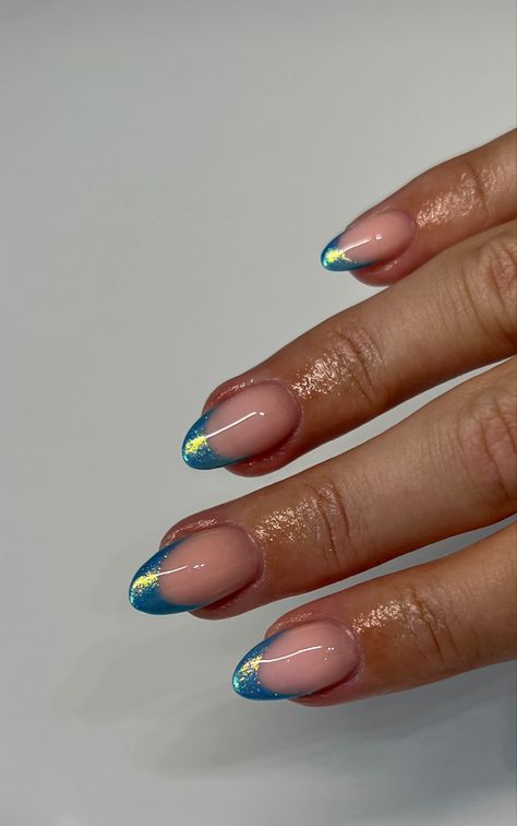 Blue Chrome Nails, Nagellack Trends, Simple Gel Nails, Summery Nails, Cute Gel Nails, Cat Eye Nails, Summer Acrylic Nails, Funky Nails, Short Acrylic Nails