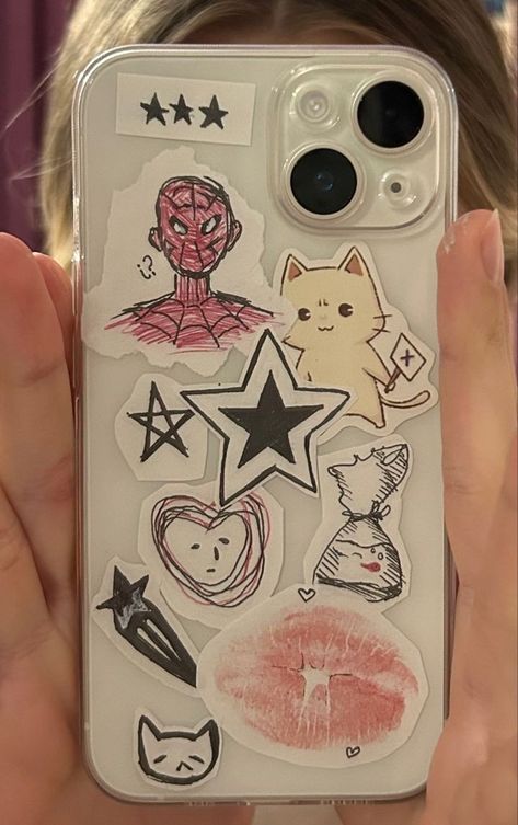 Things To Draw For The Back Of Your Phone Case, Drawn Phone Cases, Drawings To Put In Phone Case, Phone Case Ideas Aesthetic Diy, Doodles For Phone Case, Cover Drawing, Little Doodles, Clear Phone Case, Samsung Phone Cases