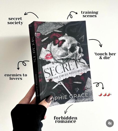 📚💫 Book review 📚💫 Secrets by @sophiegraceauthor ⭐️⭐️⭐️⭐️ 🌶️🌶️🌶️🌶️ This book is a thrilling and intense read that kept me on the edge of my seat. The chemistry between the characters, Gigi and Harry, is palpable and the secrets and lies they keep only add to the tension. The author does a fantastic job of creating a dark and twisted world that draws the reader in and keeps them hooked until the very end. The characters are complex and flawed, making them all the more intriguing. I couldn’t ... Dark Love Books, The Idea Of You Book, Thriller Romance Books, Spicy Books To Read, Hooked Book, Romantic Books To Read, Best Romantic Books, Books Must Read, Books Dark Romance