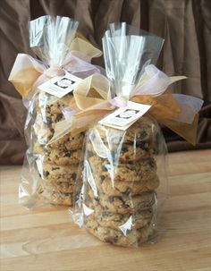 b5d2baaeaab43b440be3a1608fede0a6                                                                                                                                                                                 More Cookie Favors, Cookie Bags, Cookie Packaging, Cookie Exchange, Cookie Gifts, Bake Sale, Christmas Goodies, Holiday Packaging, Holiday Baking