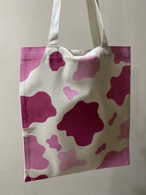 Hand Painted Tote Bags, Handpainted Tote, Diy Tote Bag Design, Handpainted Tote Bags, Totes Ideas, Sacs Tote Bags, Canvas Bag Design, Tods Bag, Sac Diy