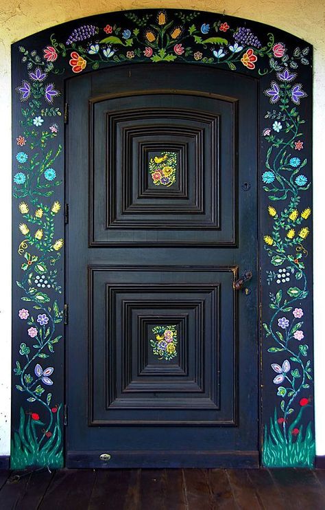 Door with Polish Folk Decoration by Elizabeth Fazel Folk Decor, Soyut Sanat Tabloları, Bohol, Unique Doors, Beautiful Doors, Painted Doors, Dream House Decor, The Doors, 인테리어 디자인