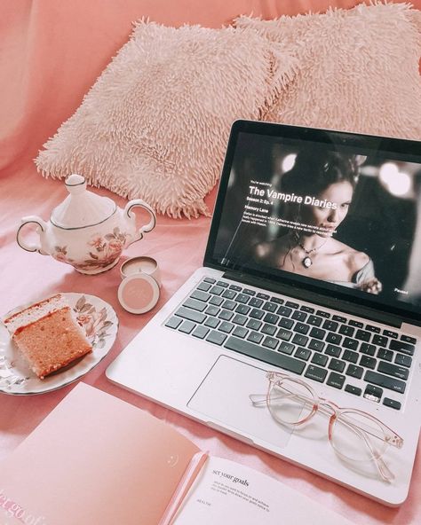 #flatlay #teaparty #tvd #thevampirediaries #movienight #pink #pinkaesthetic #pastel Night Tea Party, Tea Party Set, Pink Movies, Cute Images For Wallpaper, Iphone Wallpaper Vsco, Tea Party Setting, Vampire Diaries Wallpaper, Pink Photo, Pastel Pink Aesthetic