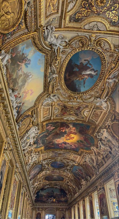 Louvre Art Paintings, The Louve Paris Art, Art In The Louvre, France Art Aesthetic, The Louve Paris Aesthetic, Fine Art Aesthetic, Old France Aesthetic, Old Paris Aesthetic, French Architecture Aesthetic