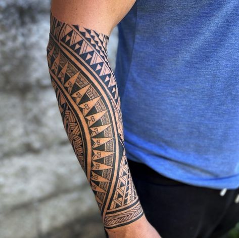 Polynesian Forearm Tattoo Stencil, Polynesian Forearm Tattoo, Armor Sleeve Tattoo, Polynesian Tattoo Sleeve, Rose Shoulder Tattoo, Forearm Band Tattoos, Polynesian Tattoo Designs, Full Sleeve Tattoo Design, Feather Tattoo Design