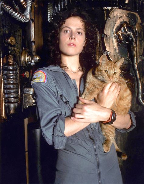 Sigourney Weaver / production still from Ridley Scott’s Alien (1979) Alien Ridley Scott, Alien 1979, Sigourney Weaver, Aliens Movie, Ridley Scott, On The Red Carpet, Perfect Makeup, Film Stills, Scary Movies