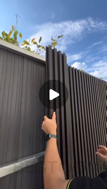 Fence Wall Design, House Fence, Outdoor Panels, Wood Fence Design, Garden Wall Designs, House Fence Design, Fence Wall, Privacy Fence Designs, Pool Cabana