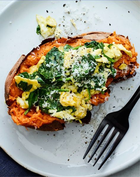 Veggie Stuffed Sweet Potato, Toppings For Baked Sweet Potatoes, Loaded Baked Potato Vegetarian, Healthy Baked Potato Recipes, Loaded Sweet Potato Recipes, Loaded Baked Sweet Potato Recipes, Jacket Potato Fillings, Healthy Baked Potato, Baked Potato Fillings