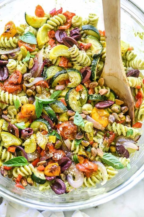 Creamy Avocado Pasta Salad with Roasted Vegetables | foodiecrush.com #salad #pastasalad #almondmilk #vegetable #avocado #creamy Creamy Avocado Pasta Salad, Creamy Pasta Salad Recipe, Creamy Avocado Pasta, Avocado Pesto Pasta, Vegetable Pasta Salads, Creamy Pasta Salads, Avocado Pasta Salad, Avocado Dessert, Pasta Al Pesto