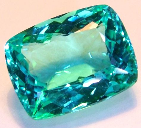 CERTIFIED TOURMALINE TRANSPARENT - EXTREMELY RARE COLLECTOR ITEMS PC 7.61 CTS...price $70,000 Paraiba Tourmaline, Mineral Stone, Turquoise Green, Green Diamond, Rare Gemstones, Minerals And Gemstones, Rocks And Gems, Neon Blue, Tourmaline Gemstone