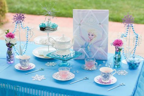 Frozen birthday party table! See more party ideas at CatchMyParty.com! Disney Tea Party, Frozen Tea Party, Princess Tea Party Birthday, Frozen Fever Party, Tea Party Party, Diy Tea Party, Elsa Birthday Party, Frozen Crafts, Disney Frozen Birthday Party