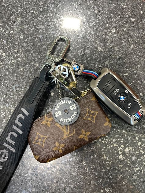 Car Key Pictures, Benz Keys Aesthetic, Things To Put On Your Lanyard, Louis Vitton Keychain, Keys Ideas Keychains, Bmw Car Keys Aesthetic, Car Accessories Keychains, Louis Vuitton Keychain Aesthetic, Louis Vuitton Car Keychain