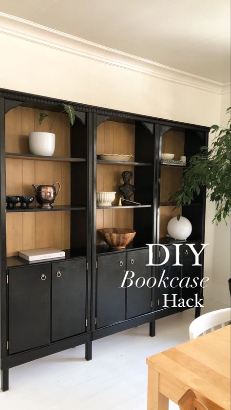 Diy bookcase hack makeover bookshelf tutorial Diy Bookcase Makeover, Cheap Bookcase, Cheap Bookshelves, Diy Bookcase, Bookcase Hack, Bookshelf Makeover, Bookcase Makeover, Tutorial Painting, Ikea Bookcase