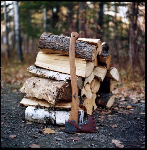 Splitting Wood, Cabin In The Mountains, Wood Pile, Got Wood, Cabin Life, Rustic Living, Mountain Cabin, Back To Nature, Cabins In The Woods