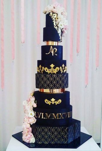 Stylish Black Wedding Cakes ★ See more: https://www.weddingforward.com/black-wedding-cake/11 Black Wedding Cake, Blue And Gold Wedding, Fancy Wedding Cakes, Extravagant Wedding Cakes, Wedding Cake Ombre, Big Wedding Cakes, Black Wedding Cakes, Extravagant Wedding, Luxury Wedding Cake