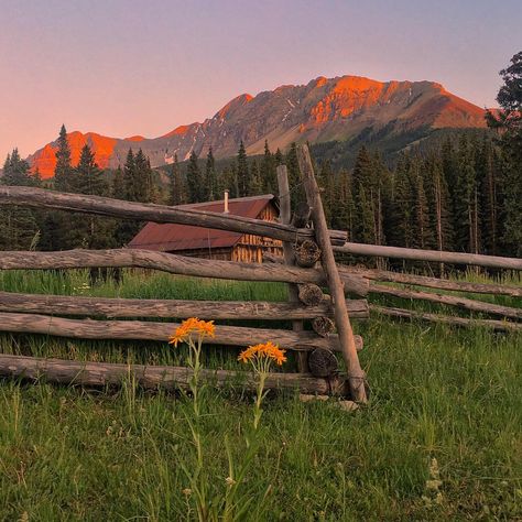 Cade Eaton, Chestnut Springs, Ranch Cabin, Instagram Places, Behind Blue Eyes, Between Two Worlds, Western Lifestyle, Western Life, Western Aesthetic