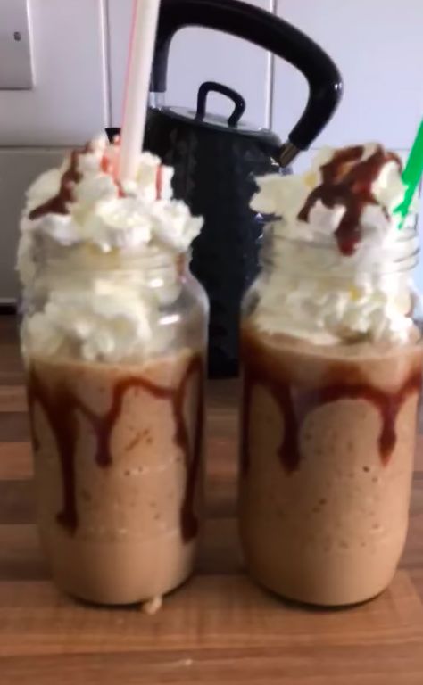 Mcdonalds Mocha Frappe Recipe, Mcdonalds Mocha Frappe, Mocha Frappe Recipe, Frozen Drink Recipes, Homemade Frappuccino, Frappe Recipe, Slushie Recipe, Mocha Frappe, Mocha Recipe