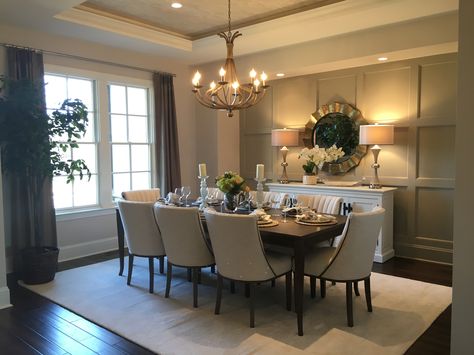 Formal Dining Room Living Room Combo, Formal Dining Room Remodel, Beautiful Dining Room Ideas, Small Elegant Dining Room Ideas, Townhouse Dining Room Ideas, Small Formal Dining Room Ideas, Dining Room Set Up, Big Dining Room Ideas, Elegant Dining Room Luxury Classy