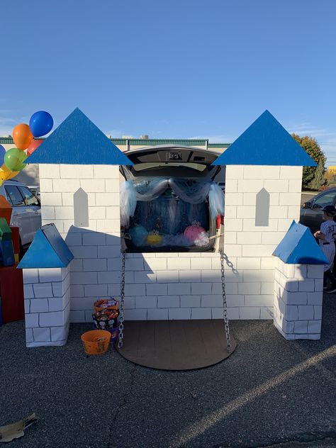 Trunk Or Treat Cinderella Theme, Castle Theme Trunk Or Treat, Cinderella Castle Trunk Or Treat, Princess Themed Trunk Or Treat, Trunk Or Treat Disney Princesses, Disney Princess Halloween Decorations, Princess Castle Trunk Or Treat, Trunk Or Treat Castle Ideas, Trunk Or Treat Cinderella