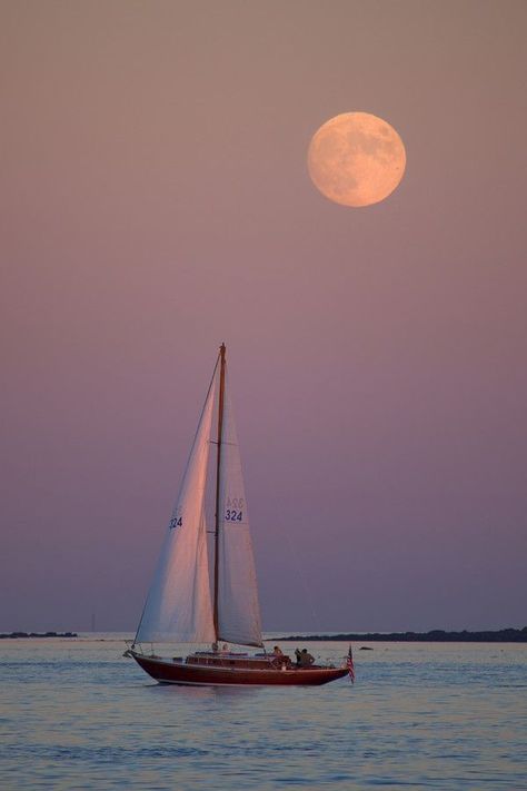 Sunset Sailboat, Image Zen, Navi A Vela, Moon Rising, Beautiful Moon, Jolie Photo, Alam Yang Indah, In The Ocean, Ponds