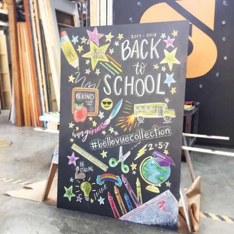 Chalkboard School Art, School Bus Chalkboard Art, Chalkboard Art Homeschool, Decorating Chalkboard Ideas, Chalkboard Back To School, Back To School Chalkboard Ideas, Welcome Back To School Chalkboard Art, First Day Of School Chalk Art, Welcome Back To School Chalk Art