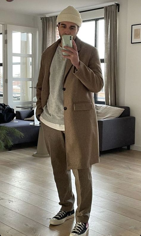 Men’s Long Coat Outfit, Men Wool Coat Outfit, Mens Holiday Outfits Winter, Mens Winter Outfits 2023, French Men Outfit, Overcoat Men Outfit Street Styles, Trenchcoat Outfit Men, Man Fall Outfit, New York Winter Outfit Men