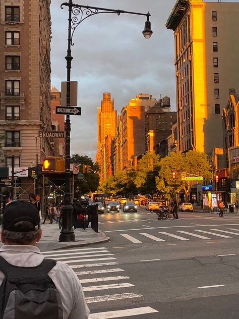 Yellow New York Aesthetic, Nyc Orange Aesthetic, Nyc Golden Hour Aesthetic, Yellow Hour Aesthetic, Morning Golden Hour, City Golden Hour Aesthetic, Vision Board Orange Aesthetic, New York Golden Hour, Golden City Aesthetic