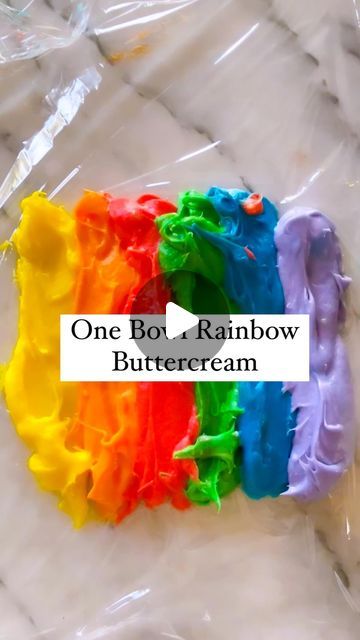 Rainbow Icing, Rainbow Buttercream, Rainbow Frosting, Piping Frosting, Piping Tip, Cake Hacks, Baker Cake, Icing Tips, Baby Cakes