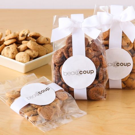 Personalized Corporate Party Favors, Gifts, and Supplies | Beau-coup Page 2 Cute Cookies Packaging, Cookie Packaging Ideas, Corporate Party Favors, بيتي فور, Packaging Cookies, Bake Sale Packaging, Biscuits Packaging, Baking Packaging, Dessert Packaging