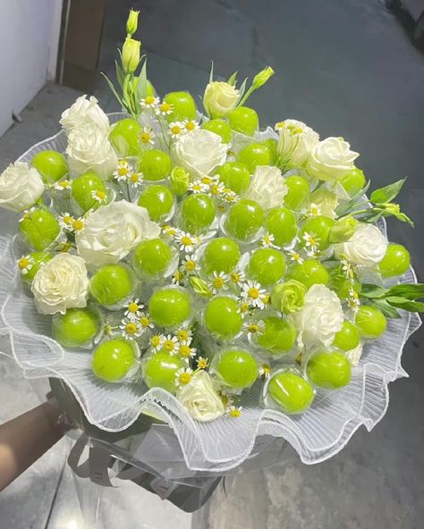 Korean Bouquet, Wrapping Bouquet, Fun Cake Pops, Fruit Bouquet Ideas, Floral Packaging, Fruit Hampers, Floral Products, Mothers Day Balloons, Food Bouquet