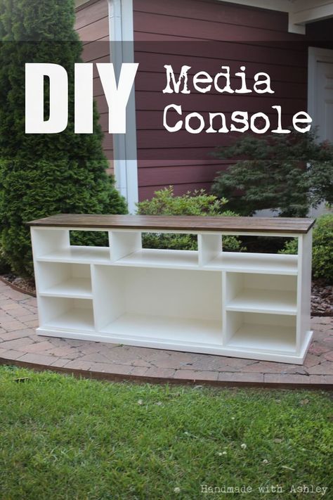 Diy Media Console, Diy Furniture Ikea, Ikea Hack Living Room, Diy Apothecary, Tv Stand Plans, Ikea Tv Stand, Diy Furniture Tv Stand, Diy Entertainment, Media Console Table