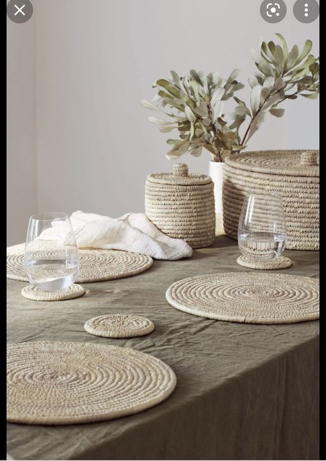 Earthy Ceramics, Macrame Table Runner, Woven Placemats, Blanket Patterns, Woven Texture, Place Mats, Placemat Sets, Decoration Design, Basket Weaving