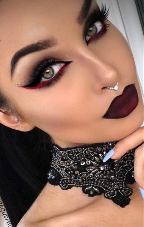 Vampire Makeup Ideas, Vampire Makeup Looks, Carnaval Make-up, Vampire Makeup Halloween, Makeup Zombie, Halloweenský Makeup, Halloween Make-up Looks, Vampire Look, Vampire Makeup