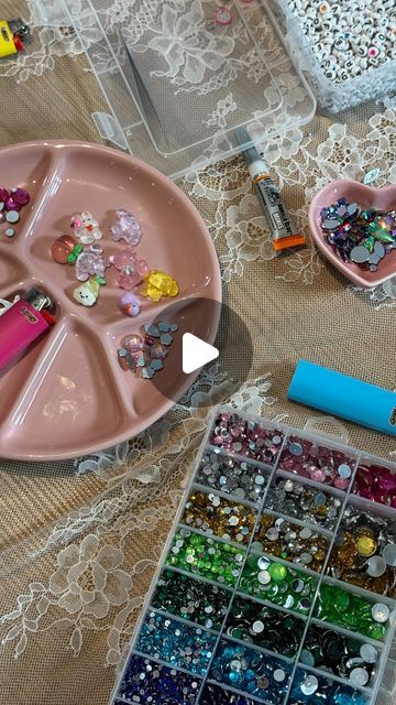 Andrea Castillo on Instagram: "girls night activity of the week: diy custom lighters 🐚🍓🌼🤍   #pinterestaesthetic #hosting #diy #girlsnight #bestiedate" Diy Ladies Night Ideas, Halloween Girls Night Ideas Crafts, Girls Night Activity Ideas, At Home Girls Night Ideas, Girl Craft Night, Fall Girls Night Crafts, Girls Night Crafts Diy, Girls Night Ideas At Home, Girls Craft Night Ideas