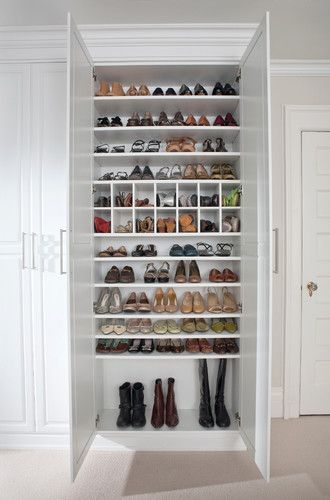 Entrance Cupboard, Shoe Closets, Easy Closet Organization, Vstupná Hala, Storage Shoes, Armoire Entree, Doors Diy, Shoe Cupboard, Walking Closet