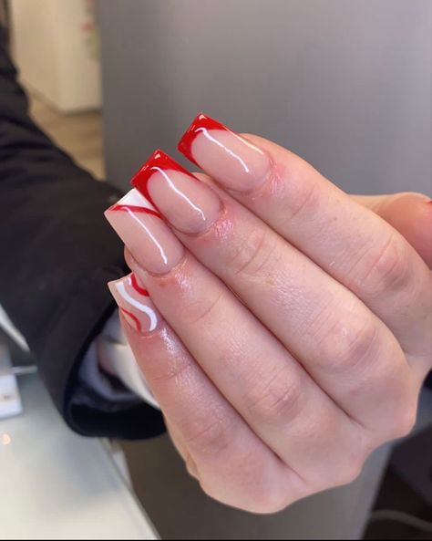 Xmas Nail Ideas Acrylic, Cute Christmas Acrylic Nails Simple, Simple Christmas Nails Coffin Short, Red French Tip Nails Coffin Christmas, Short Brown Christmas Nails, Short Acrylic Nails Winter Colors, Christmas Nail Coffin Shape, Cute Short Acrylic Nails Winter, Christmas Gel Nails Coffin