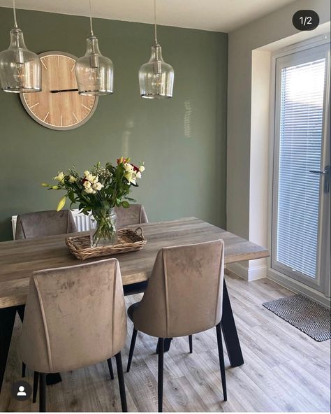 Sage Green Kitchen Walls, Kitchen Diner Decor, Green Kitchen Walls, Dining Room Colour Schemes, Sage Green Paint, Dining Room Paint Colors, Sage Green Kitchen, Green Dining Room, Dining Room Paint