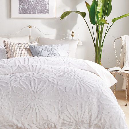 Refreshing your space just got easier. With intricate chenille tufted details this 100% cotton comforter set will charm you with its subtle medallion pattern. Playful ribbons on the sham add the final touch to send you into sweet dreams.# Pieces In Set: 3Included: 1 Comforter(s), 2 Standard Sham(s)Features: TexturedWarmth Factor: MidweightBed Size: Full-QueenFill Weight: 8 oz. of FillBedding Measurements: 92 Length/Inches, 88 Width/InchesBedding Fiber Content: 100% CottonBedding Filling Content: Coastal Room Decor, Medallion Bedding, Chambre Inspo, Cotton Comforter Set, Beachy Room, Coastal Room, Bed Comforter Sets, White Comforter, Cotton Bedding Sets