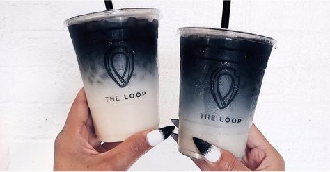 Horchata Is in the Halloween Spirit, Thanks to This 1 Detoxifying Ingredient Trendy Food, Colorful Drinks, Black Food, Pretty Drinks, Cafe Menu, Coffee Packaging, Drink Menu, Boba Tea, Body Fitness