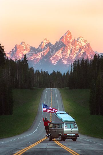 Karl Shakur, Happy Independence Day Usa, Americana Aesthetic, Patriotic Pictures, I Love America, Mountain Photos, Home Of The Brave, American Spirit, Happy Independence Day