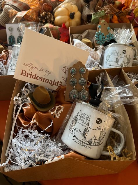 Bridesmaids Gifts They Will Actually Use, Bridemaids Proposals Western, February Country Wedding, Western Wedding Bridal Party Table, Country Bridesmaid Proposal Ideas, Western Bridal Party Gifts, Western Romance Wedding, Western Bridesmaid Proposal Ideas, Fall Western Wedding Reception