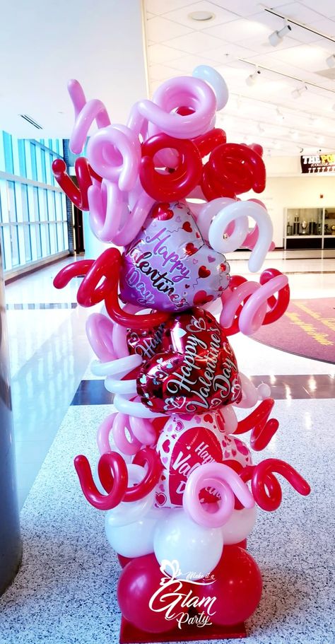 Valentine 2024, Party Boutique, Beautiful Balloons, Whimsical Heart, Valentines Balloons, Balloon Ideas, Glam Party, Christmas Balloons, Balloon Columns