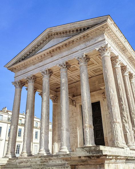 Roman temples Famous Architecture Buildings, Rome Buildings, Rome Architecture, Greece Architecture, Ancient Roman Architecture, Classical Antiquity, Roman Architecture, Architecture Concept Drawings, Famous Buildings