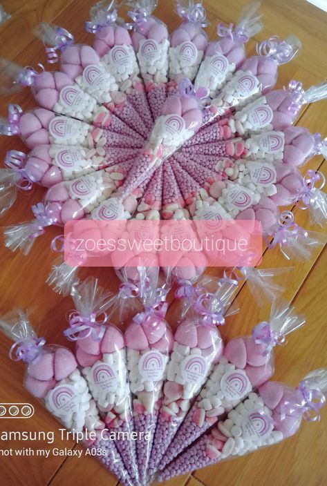 Sweet Cones, Sweet Box, Party Favours, Birthday Party Favors, Pretty Pink, Quince, Pretty In Pink, Girl Hairstyles, Party Favors