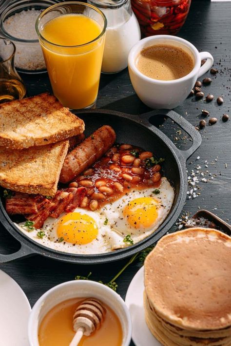 Slow Cooker Full English Breakfast English Breakfast Aesthetic, English Breakfast Ideas, Impreza Tematyczna, English Meals, Beans Breakfast, Good Morning Aesthetic, English Cafe, Breakfast Photos, Breakfast Beans