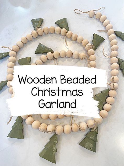 Diy Bead Garland Christmas, Christmas Tassel Garland Diy, Wooden Bead Garland Decor Ideas Christmas, How To Make Wooden Bead Garland, Wood Bead Garland Christmas, Christmas Garlands Ideas Diy, Diy Christmas Garlands, Diy Christmas Garland Ideas How To Make, Homemade Christmas Garland